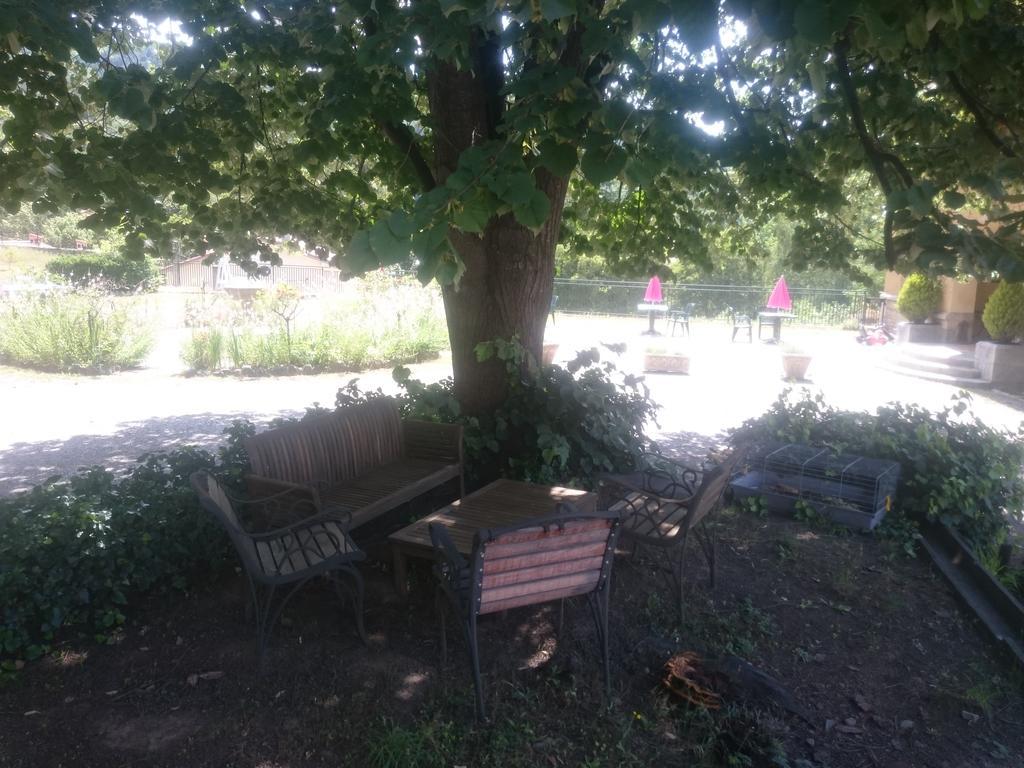 Hotel Le Mas Fleuri Vernet-les-Bains Exteriör bild