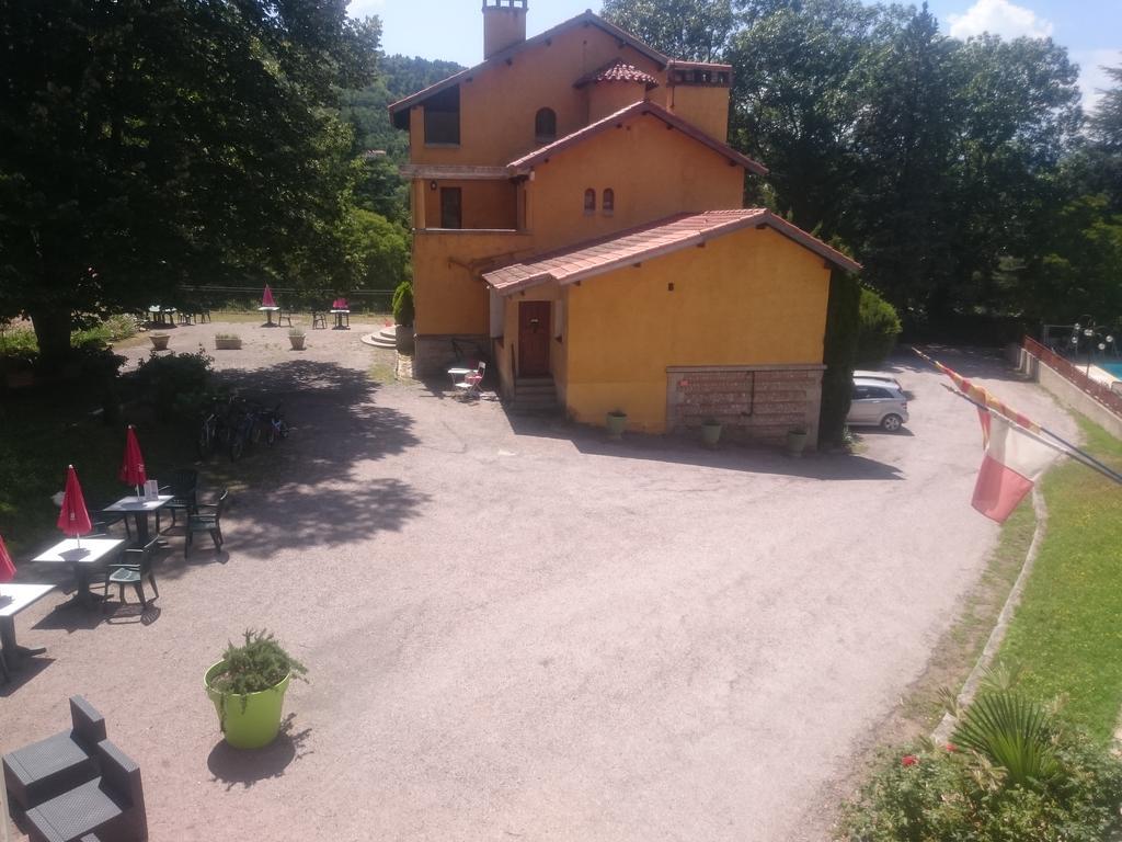 Hotel Le Mas Fleuri Vernet-les-Bains Exteriör bild