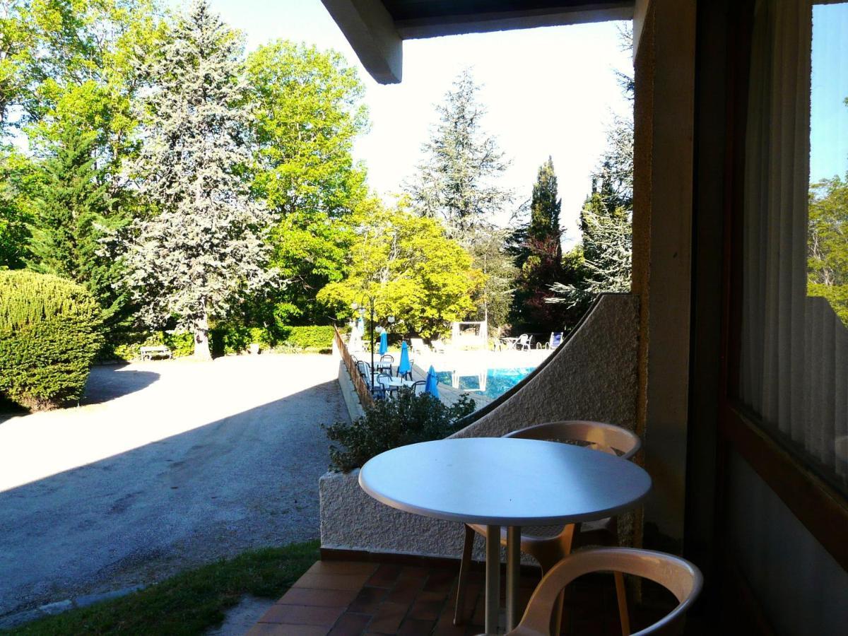 Hotel Le Mas Fleuri Vernet-les-Bains Exteriör bild